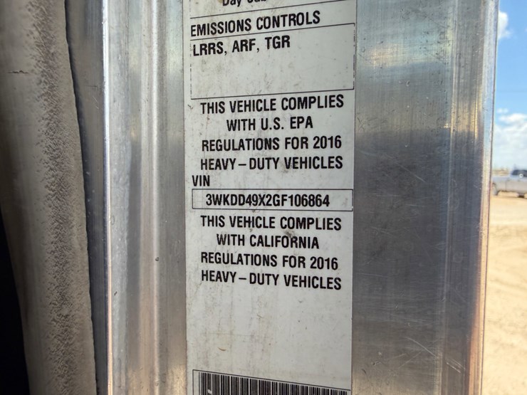 2016-kenworth-t800-image-12
