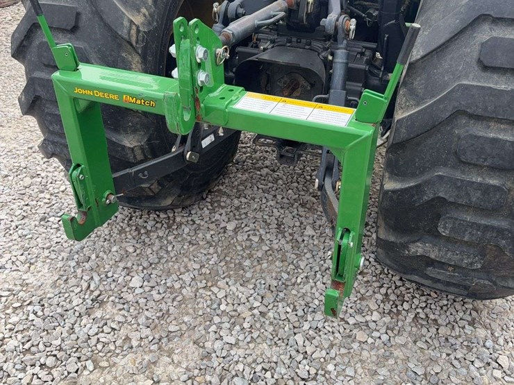 2015-john-deere-4105-image-9