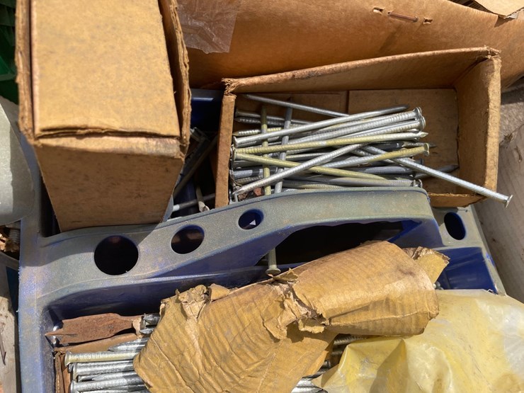 #6030-•-pallet-of-concrete-supplies-image-7