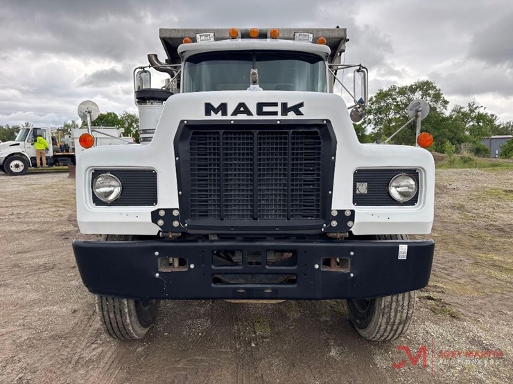 1988-mack-rd688s-image-7