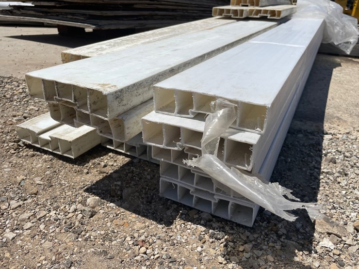 #6079-•-stack-of-plastic-form-boards-image-4