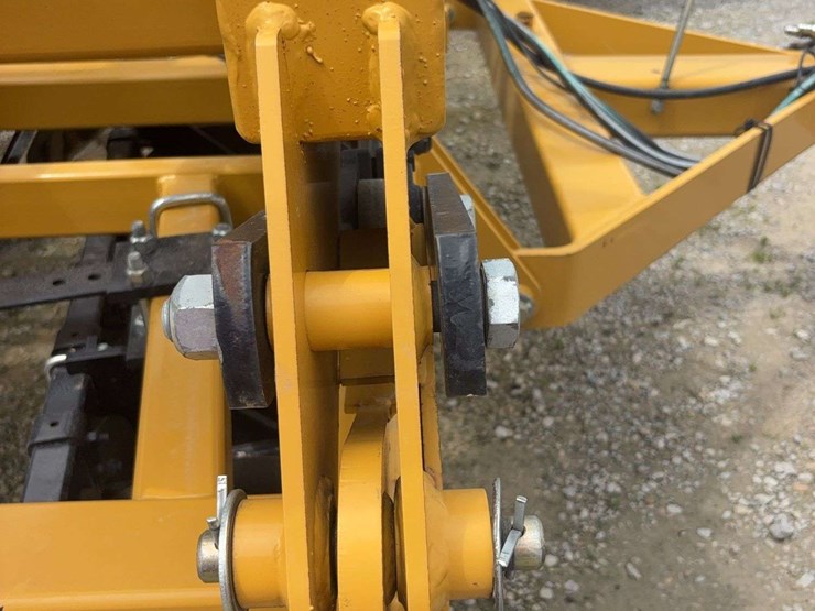 2016-landoll-875-21-image-22