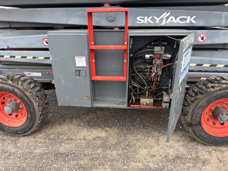 skyjack-sj8841rt-image-18