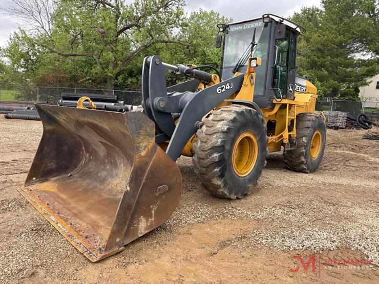 2004-deere-624j-image-5
