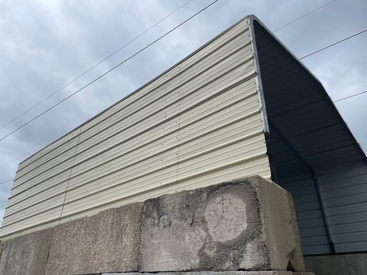 #6002-•-concrete-block-and-metal-salt-cover-structure-image-5