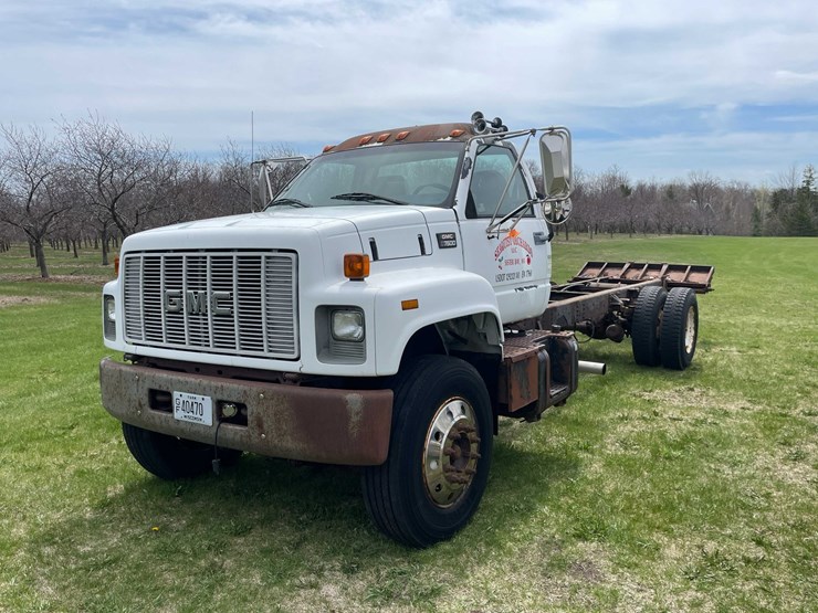 #4157-•-2000-gmc-c7500-(has-wi,-title)-image-1