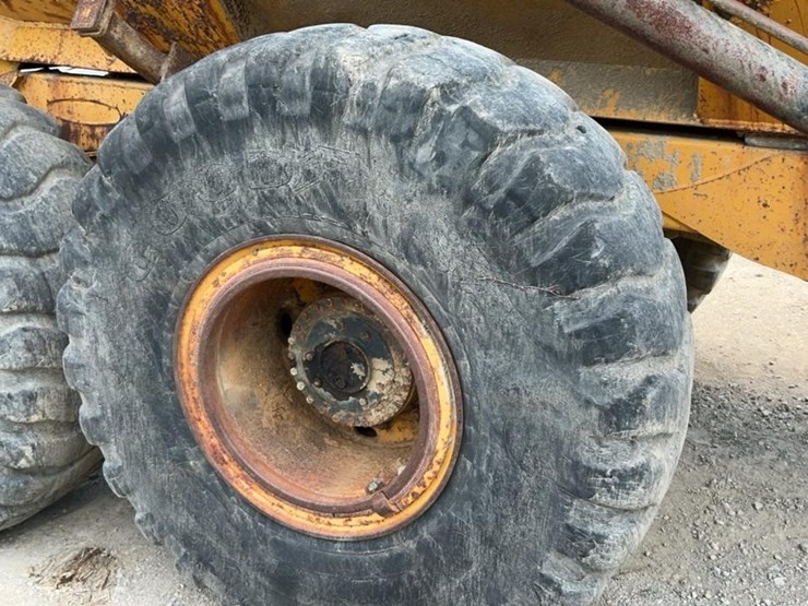 #131-•-bell-off-road-dump-truck-image-75