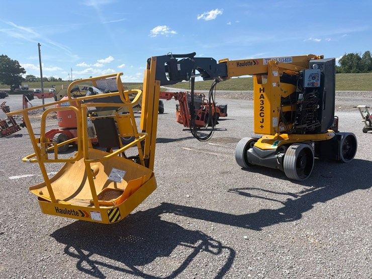 #30-•-2023-haulotte-ha32cj+-knuckle-boom-image-1