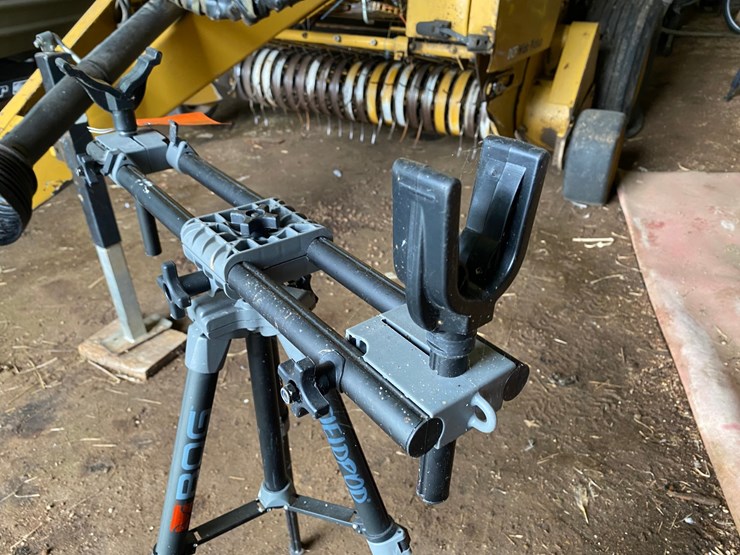 #3608-•-big-fieldpod-shooting-rest-image-5