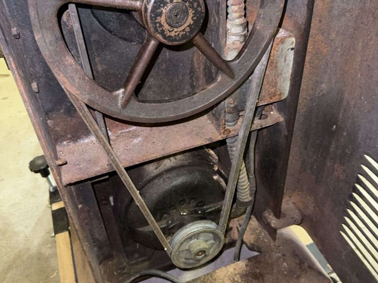 biro-aai-metal-cutting-band-saw-image-17