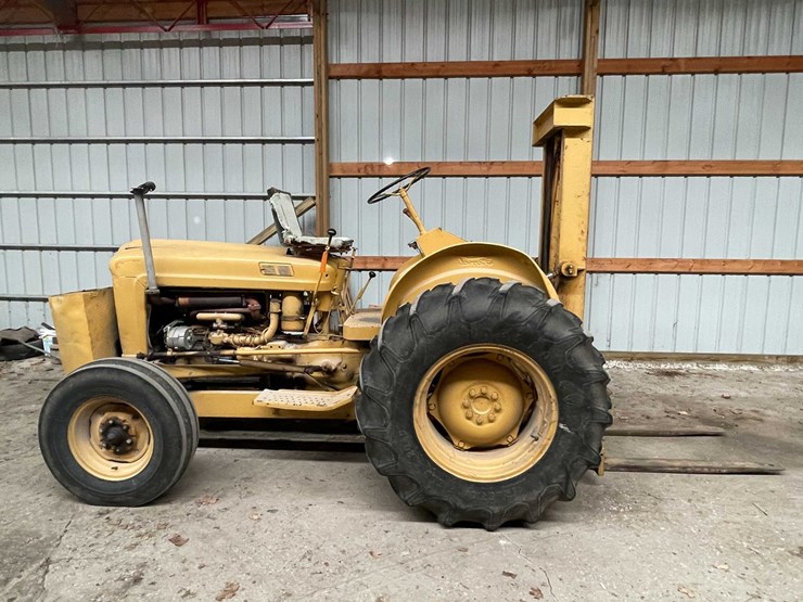 1958-ford-tractor-image-4