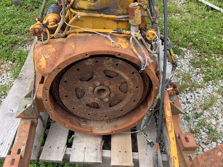 john-deere-engine-out-of-small-loader-image-5