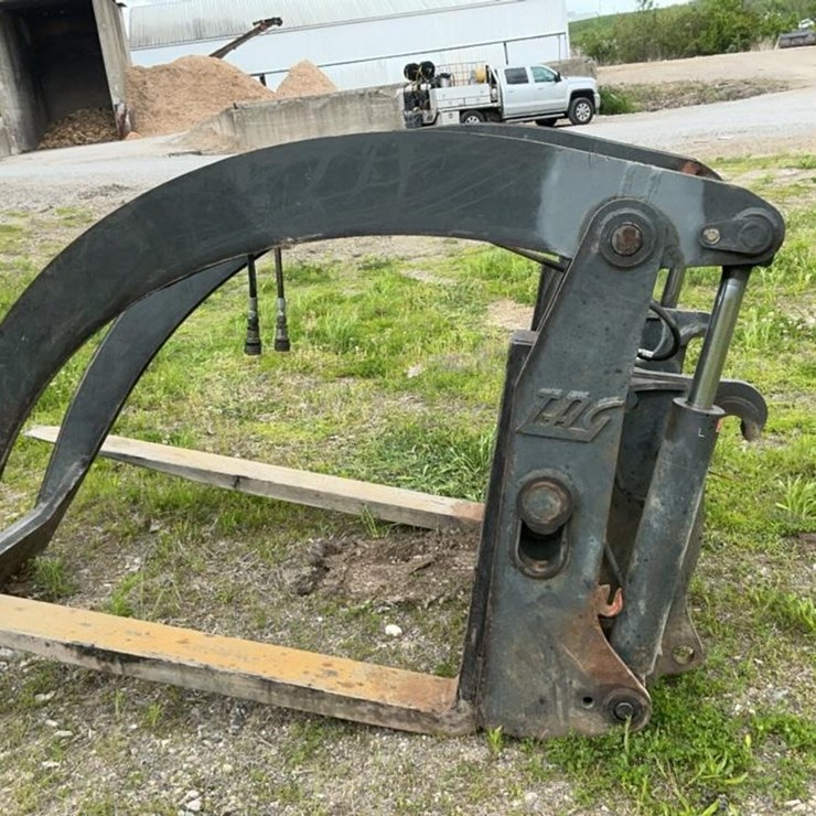 #120 • TAG 6’ Log Grapple Forks