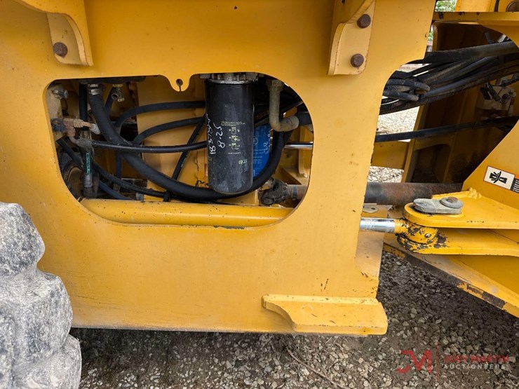 2000-deere-544h-image-19