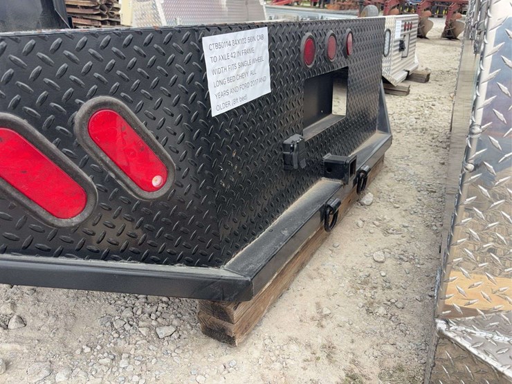 new-cadet-steel-flatbed,-84-x-102,-56"-cab-to-axle,-42"-frame-width,-fits-single-wheel-long-bed-chevy-all-years-and-ford-2017-and-older,-8ft-bed,-stock#-ctb50114-image-5