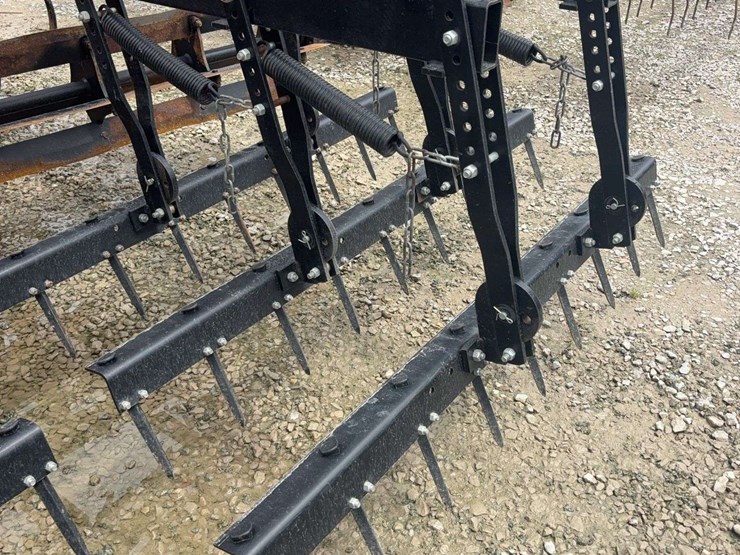 2016-landoll-875-21-image-11