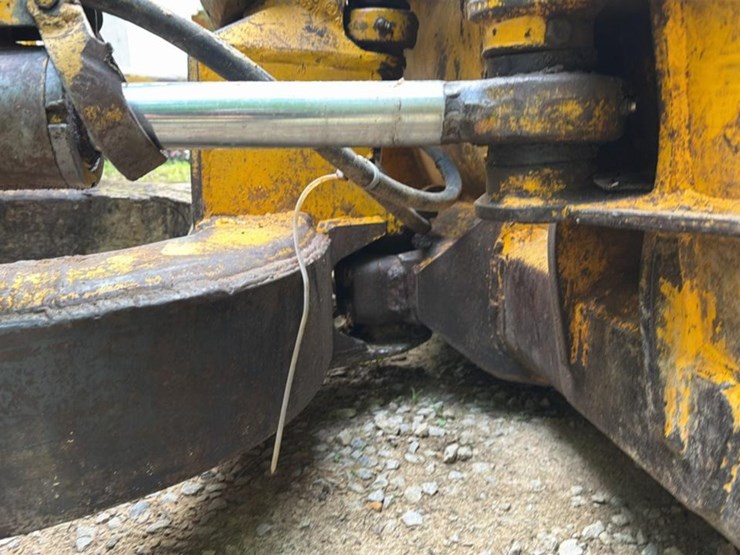 1988-deere-550g-image-31