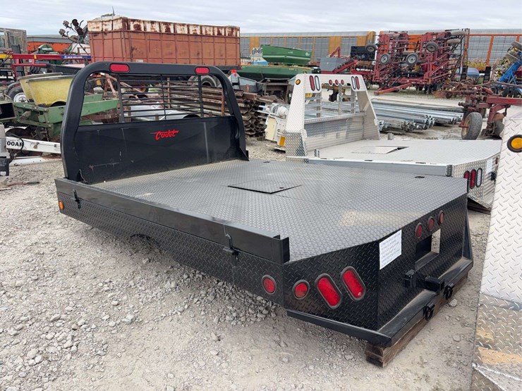new-cadet-steel-flatbed,-84-x-102,-56"-cab-to-axle,-42"-frame-width,-fits-single-wheel-long-bed-chevy-all-years-and-ford-2017-and-older,-8ft-bed,-stock#-ctb50114-image-4