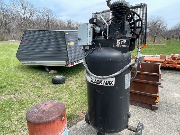 #4162-•-black-max-rolling-air-compressor-image-1