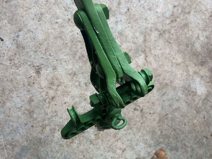 john-deere-right-hand-walking-plow-image-16