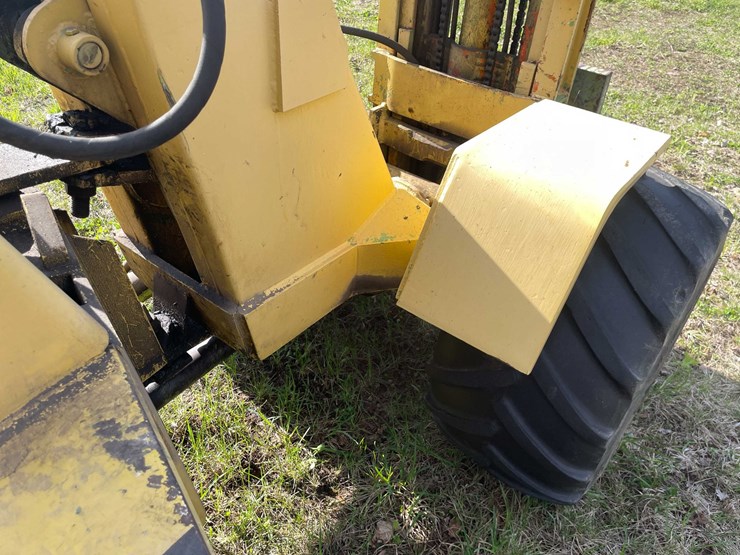 #5498-•-1978-swinger-forklift-image-32