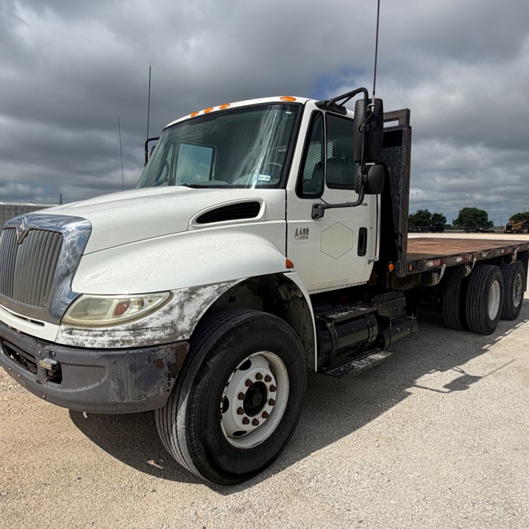 2007 INTERNATIONAL 4400