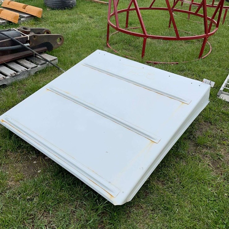 Metal sun canopy for open station tractor