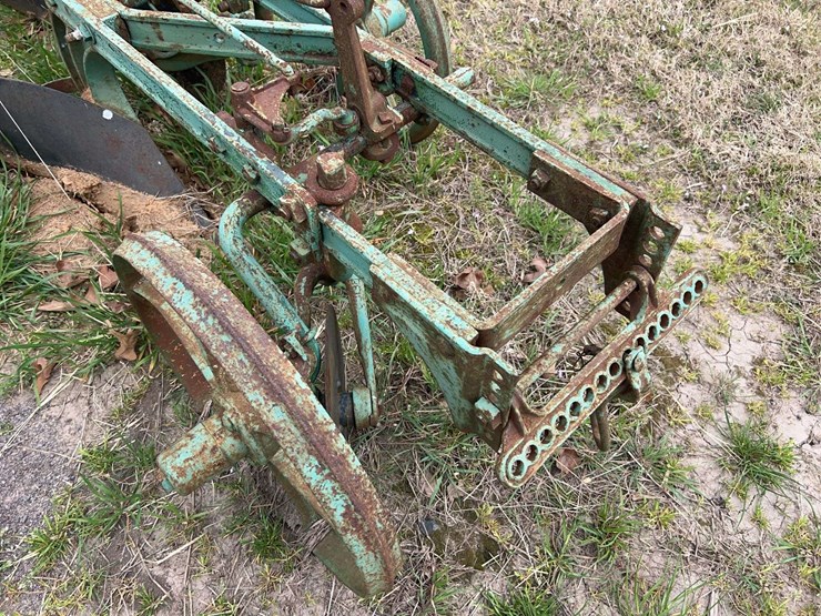 massey-harris-two-bottom-plow-image-18