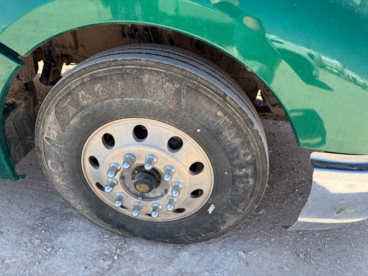 2019-kenworth-t680-image-5