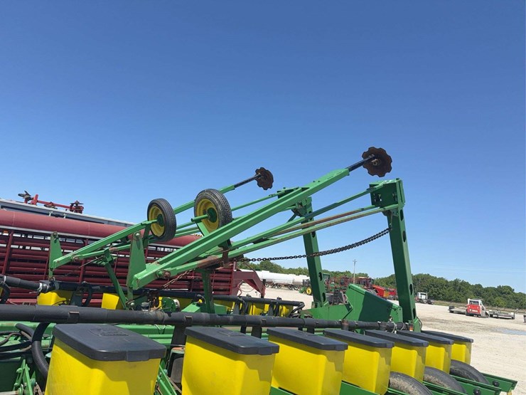 john-deere-1770-image-17
