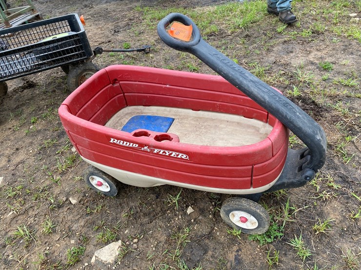 #3514-•-radio-flyer-poly-4-wheel-wagon-image-3