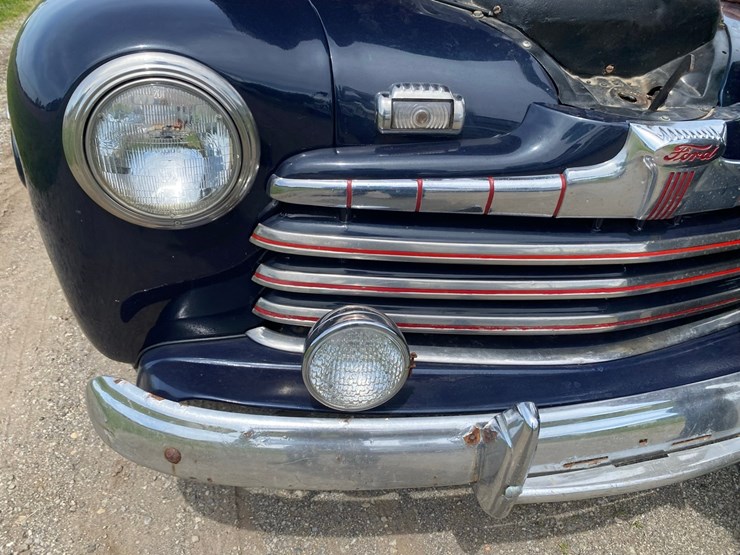 1946-ford-deluxe-business-coupe-image-32