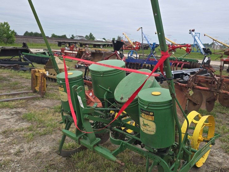 john-deere-2-image-1