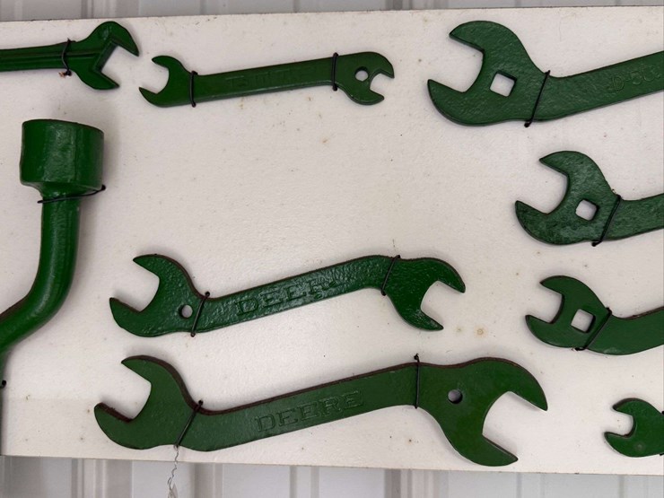 john-deere-tool-wrench-assortment-image-3