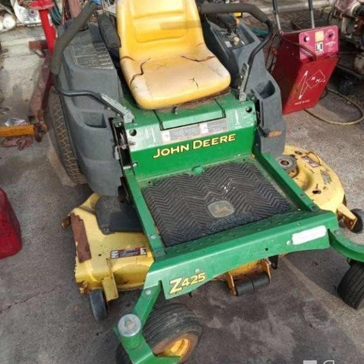 JOHN DEERE Z425