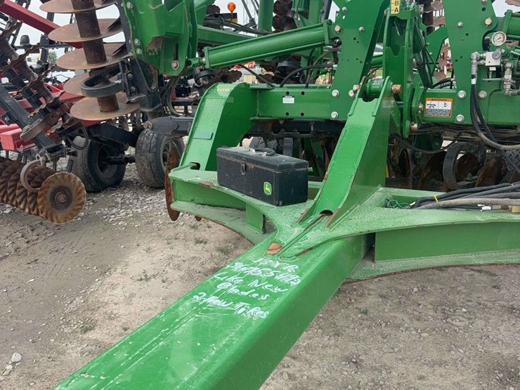 2013-john-deere-2623-image-6