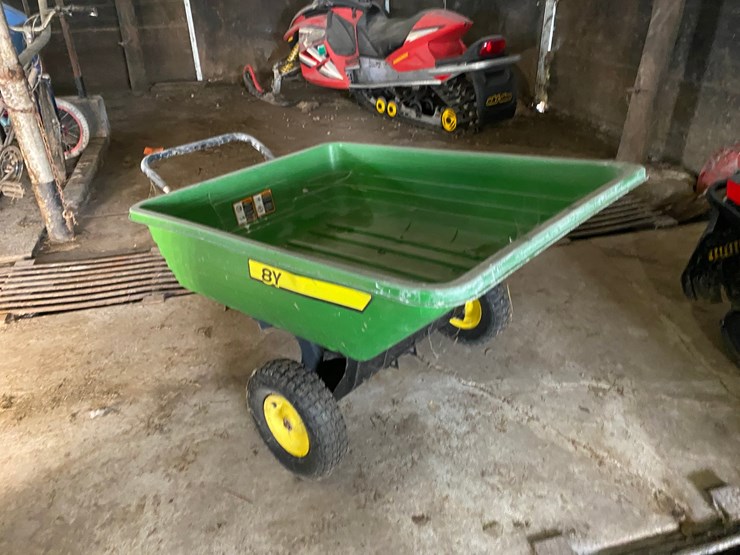 #3556-•-john-deere-pull-behind-yard-car-image-2