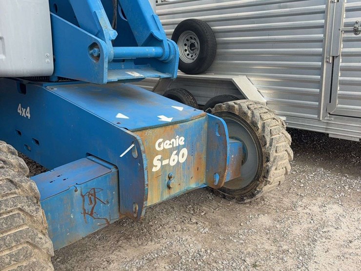 2004-genie-s60-image-3