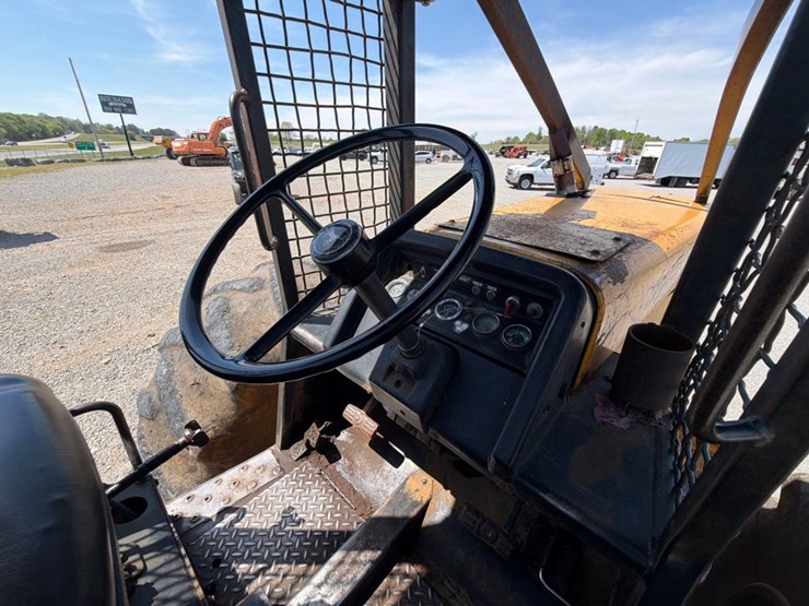 john-deere-640d-image-7