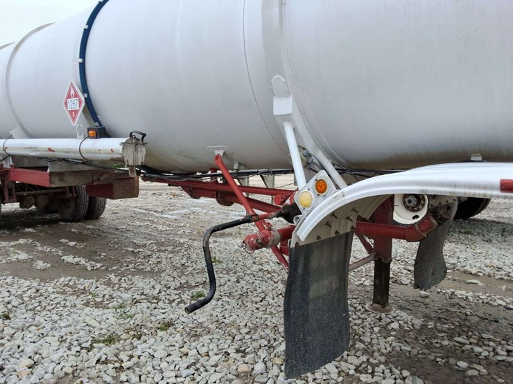 1987-trailmaster-tanker-image-9