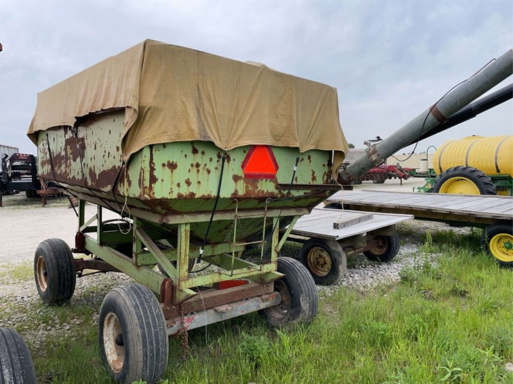 parker-seed-wagon-with-hyd.-seed-auger,-electric-control,-with-extend-spout-image-3