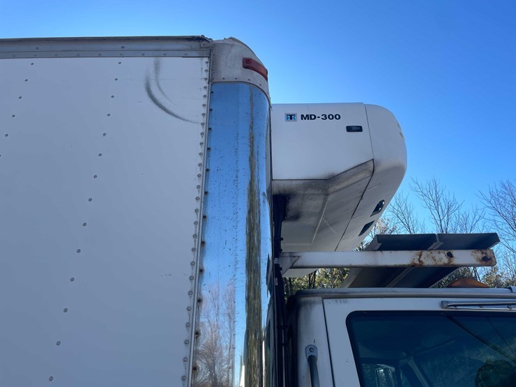 #4198-•-2005-sterling-box-truck-image-103