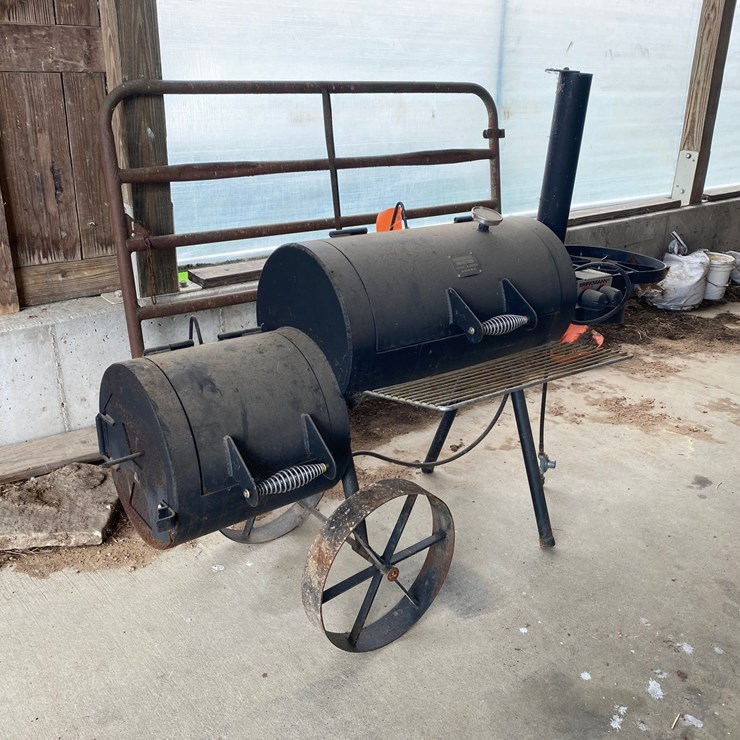 #3567 • Brinkmann Smokers Grill