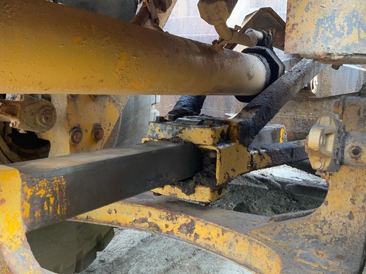 caterpillar-621-image-58