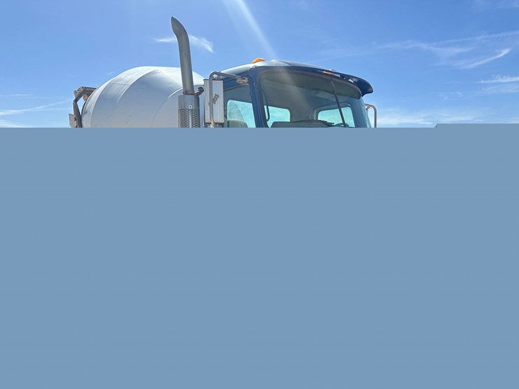 2005-mack-cv713-mixer-truck-image-3