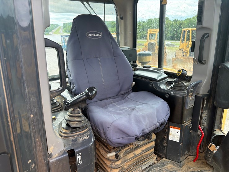 komatsu-d65exi-18-image-18