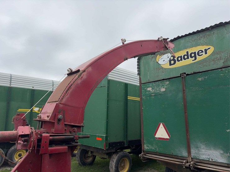 new-holland-892-image-8