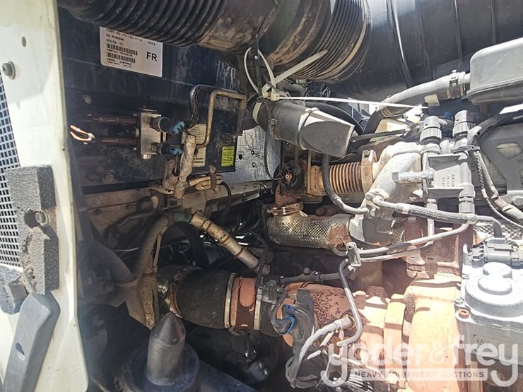 2020-kenworth-t800-image-10