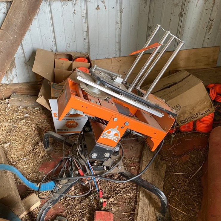 #3611 • Fowl Play Clay Pigeon Thrower