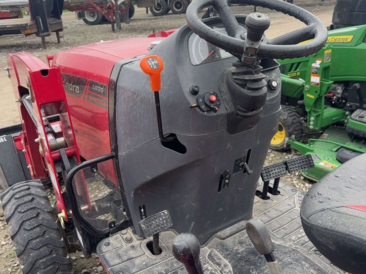 mahindra-1635-image-6